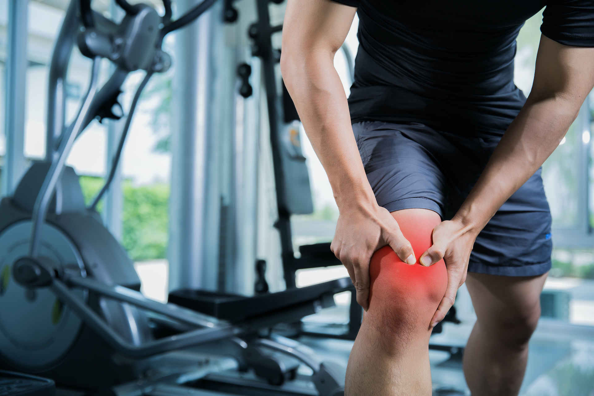 Knee injury from exercise in the gym